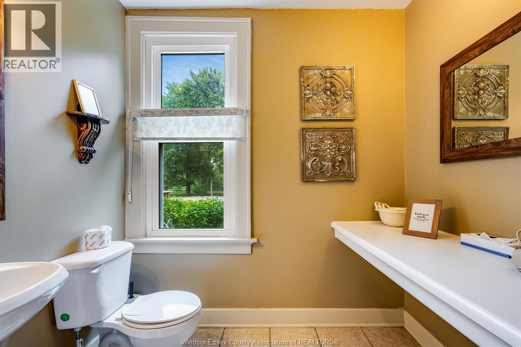 1060 East West Road Property Photo 32