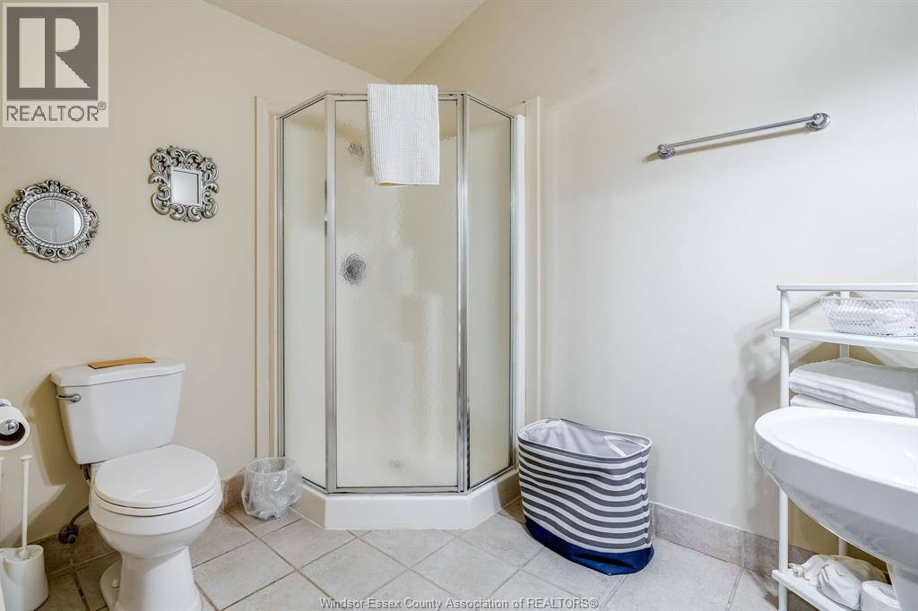 1060 East West Road Property Photo 38