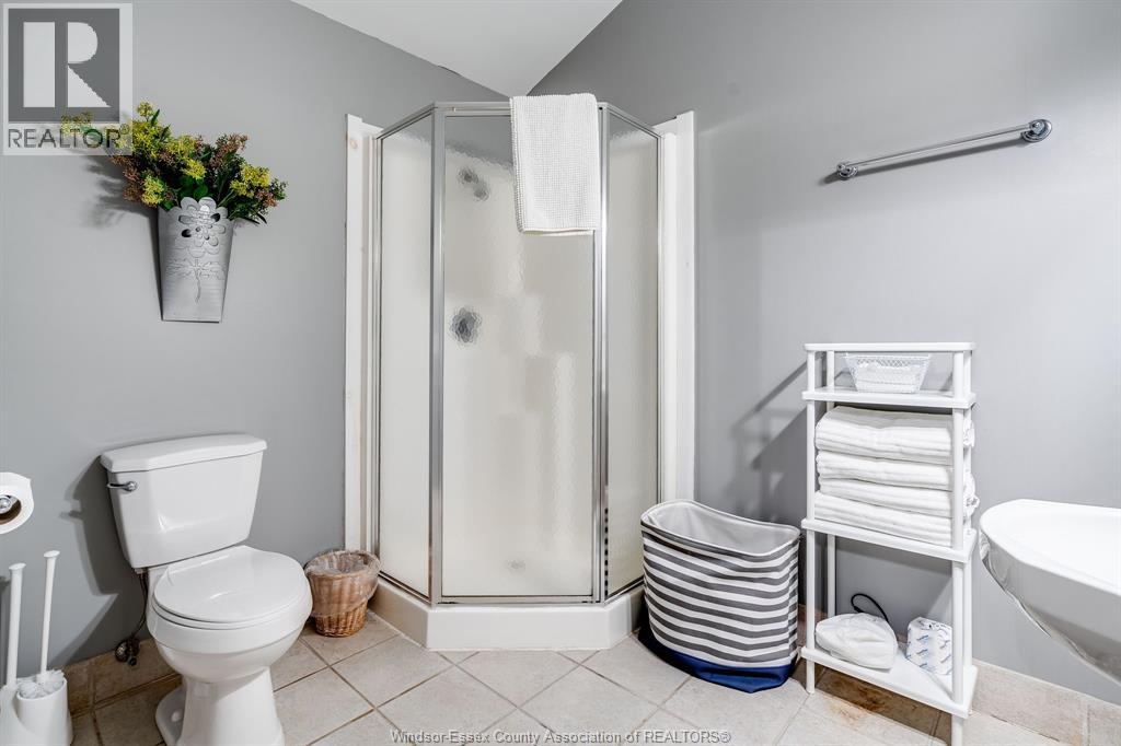 1060 East West Road Property Photo 47