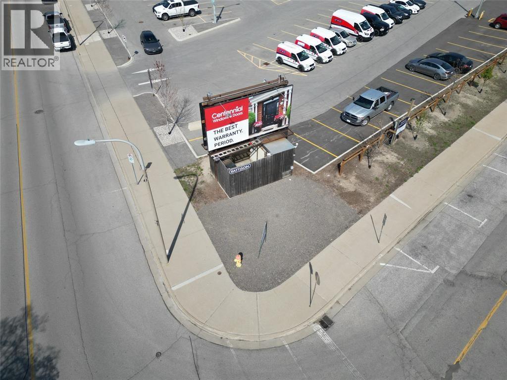110 Davis Street Property Photo 3