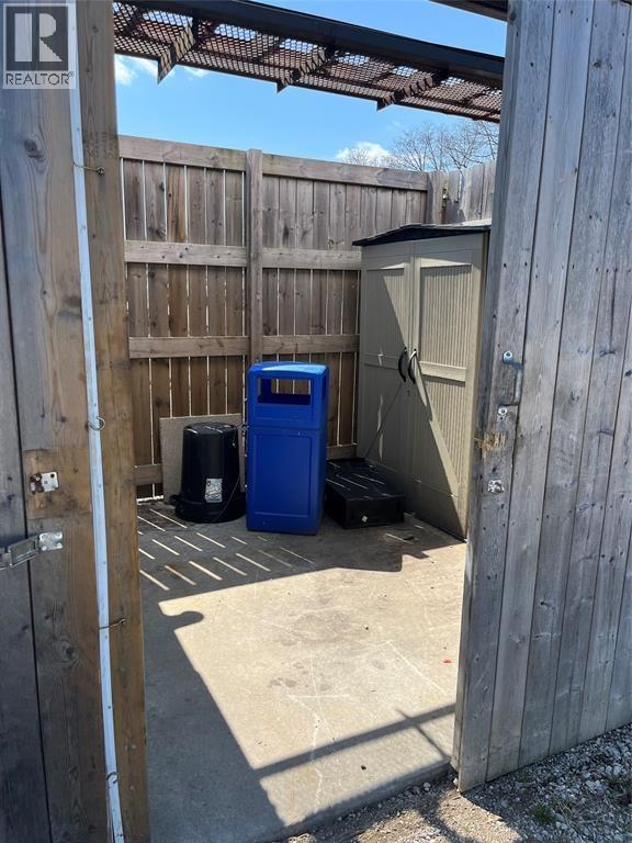 110 Davis Street Property Photo 9