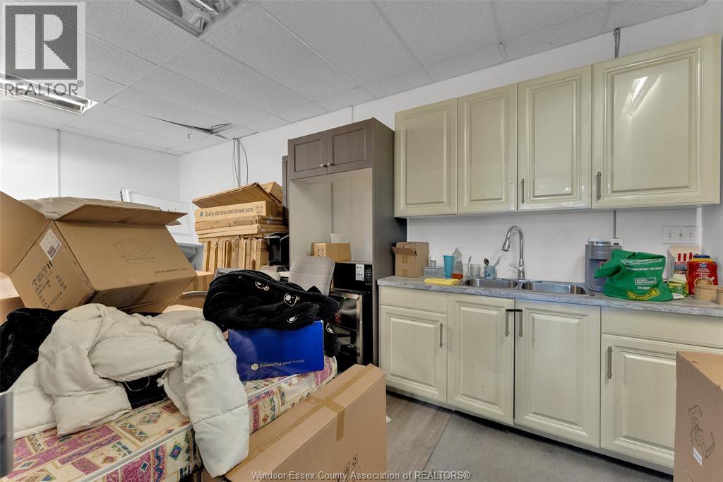 3905-3911 Tecumseh Road East Property Photo 25