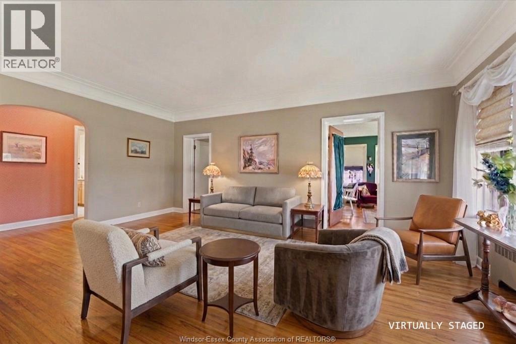 121 Division Street South Property Photo 7