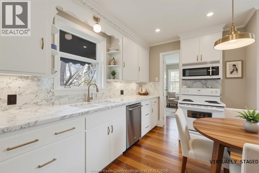 121 Division Street South Property Photo 16