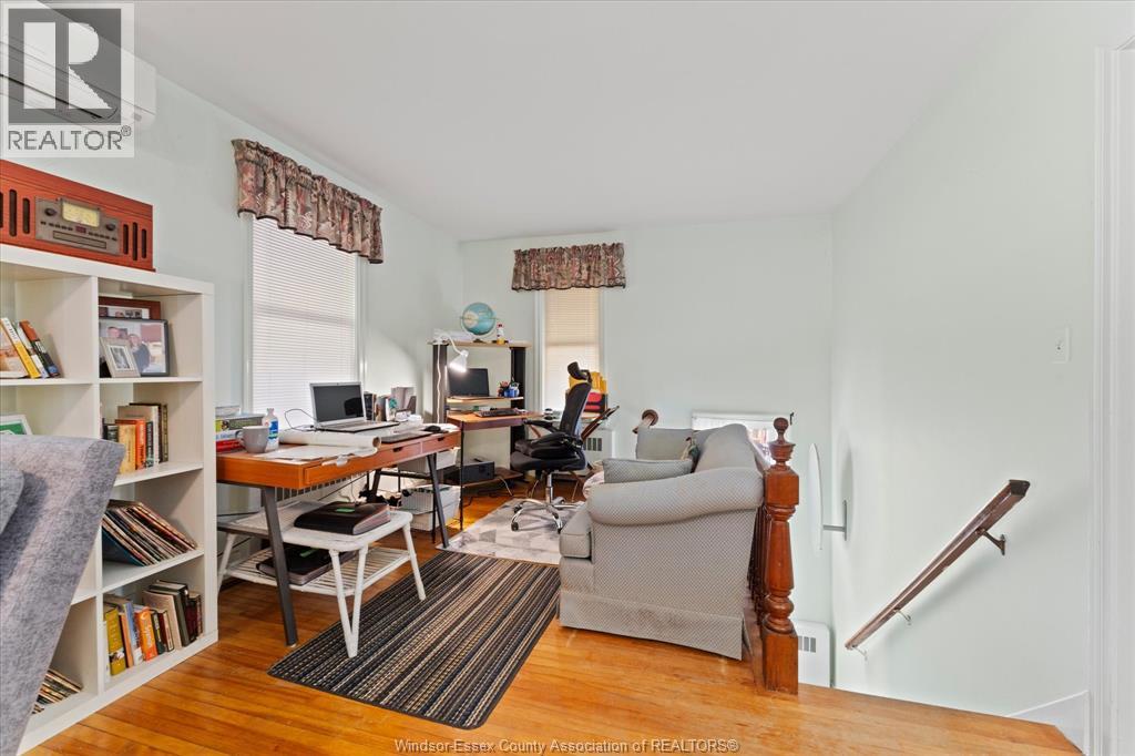 121 Division Street South Property Photo 23