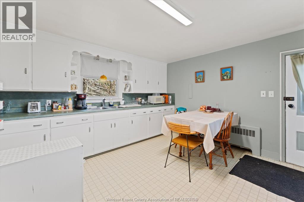 121 Division Street South Property Photo 26