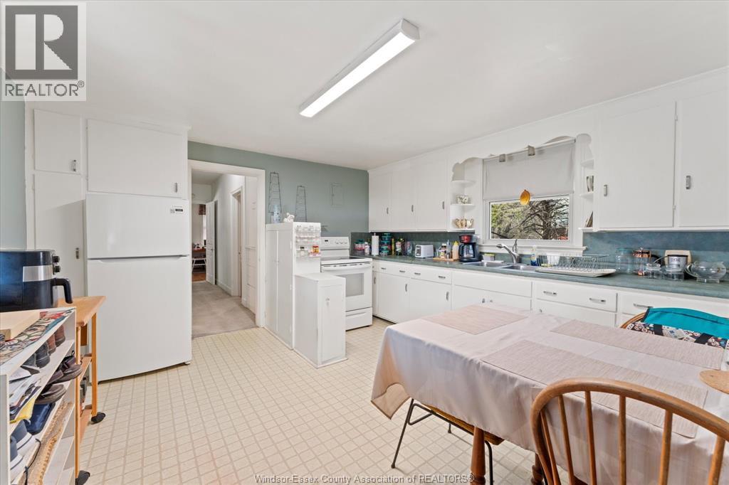 121 Division Street South Property Photo 28