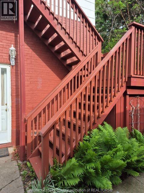 121 Division Street South Property Photo 34