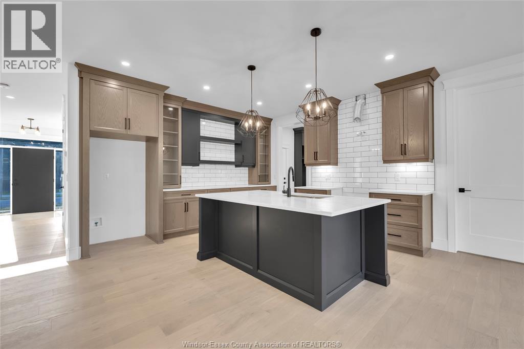 7355 Garnet Property Photo 8