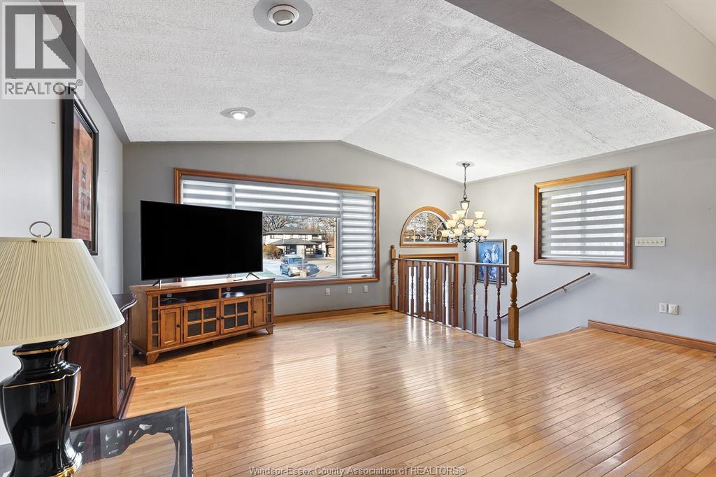 1116 Reaume Property Photo 6