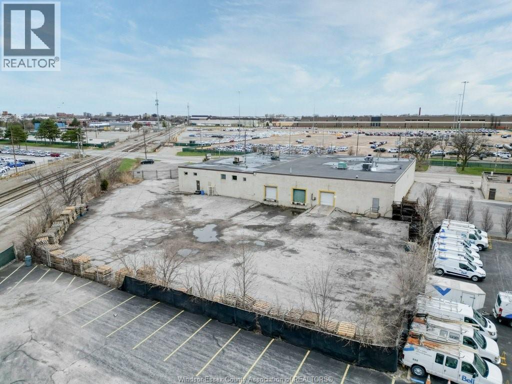 1555 Kildare Road Property Photo 13