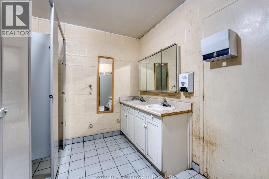 1555 Kildare Road Property Photo 35