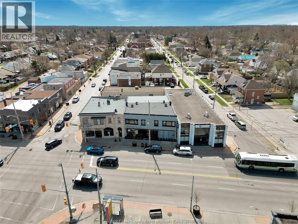4667 Wyandotte Street East Property Photo 2