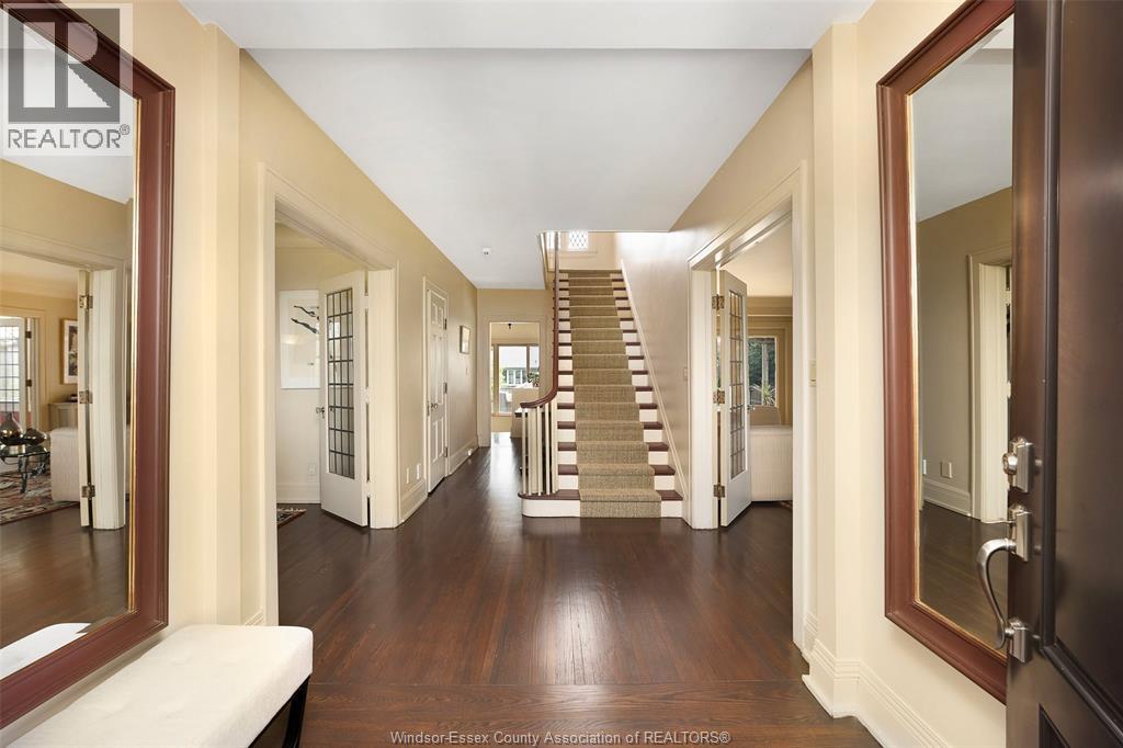 7505 Riverside Drive East Property Photo 4