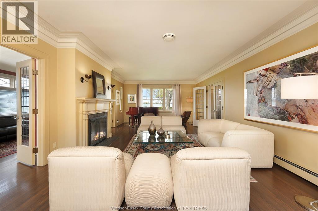 7505 Riverside Drive East Property Photo 6