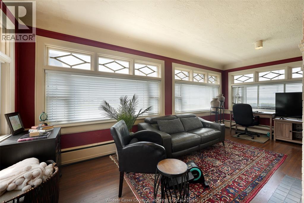 7505 Riverside Drive East Property Photo 15
