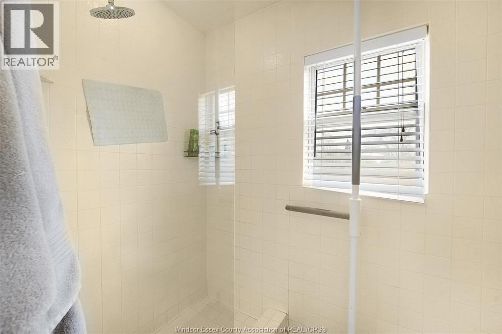 7505 Riverside Drive East Property Photo 23