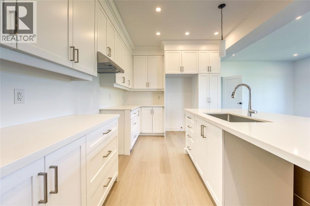 4166 Boardwalk Avenue Property Photo 12