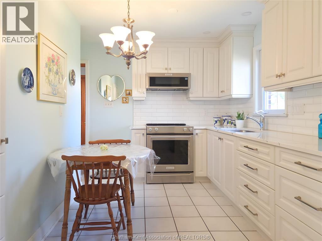 465 Victoria Avenue Property Photo 15
