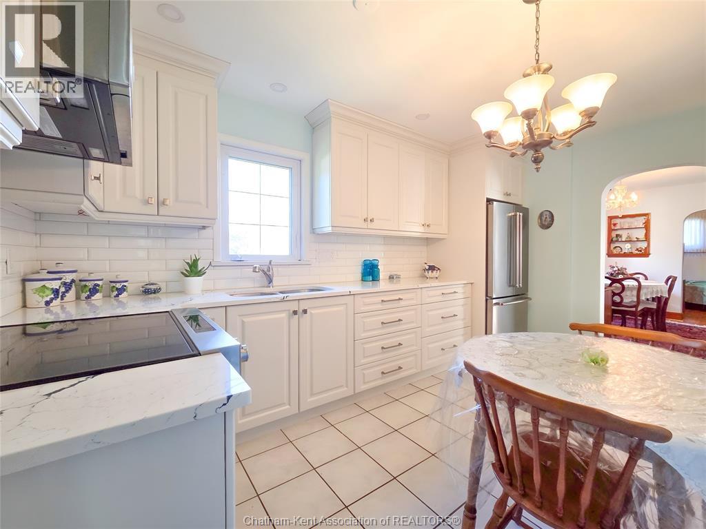 465 Victoria Avenue Property Photo 17
