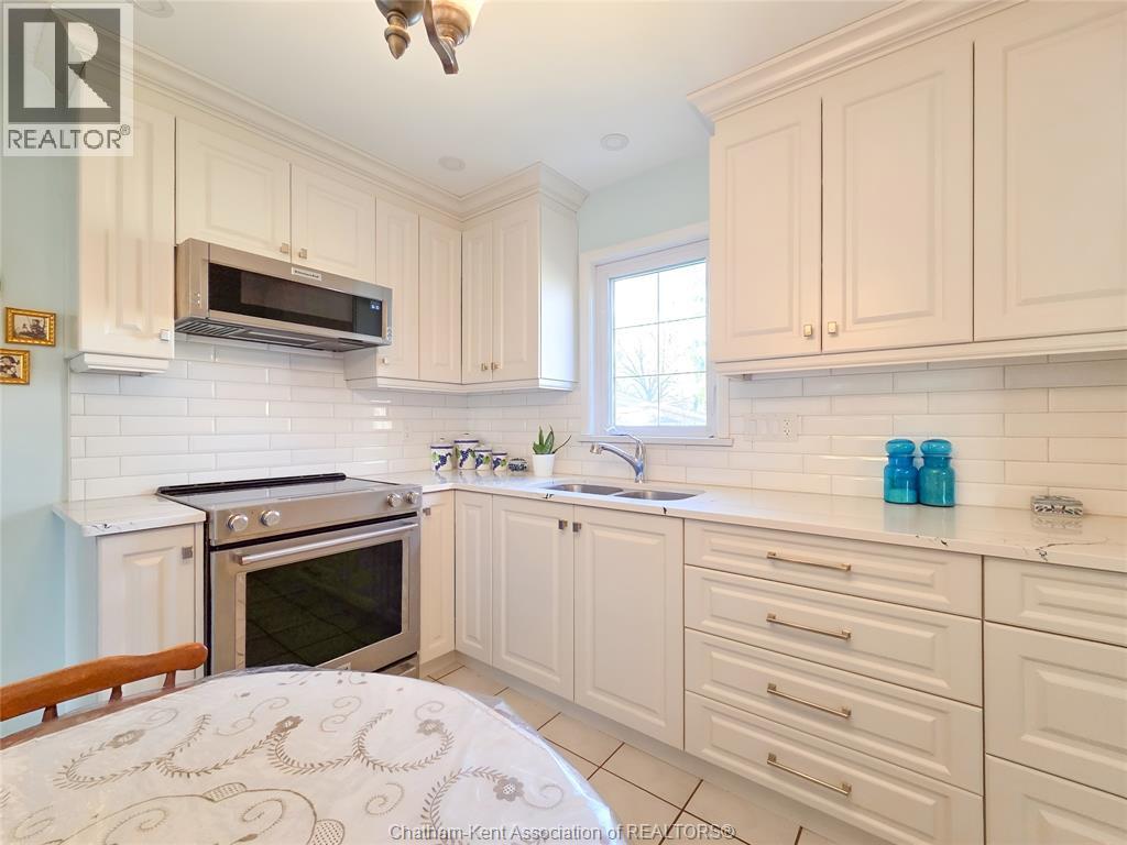 465 Victoria Avenue Property Photo 18