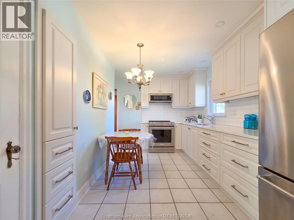 465 Victoria Avenue Property Photo 19