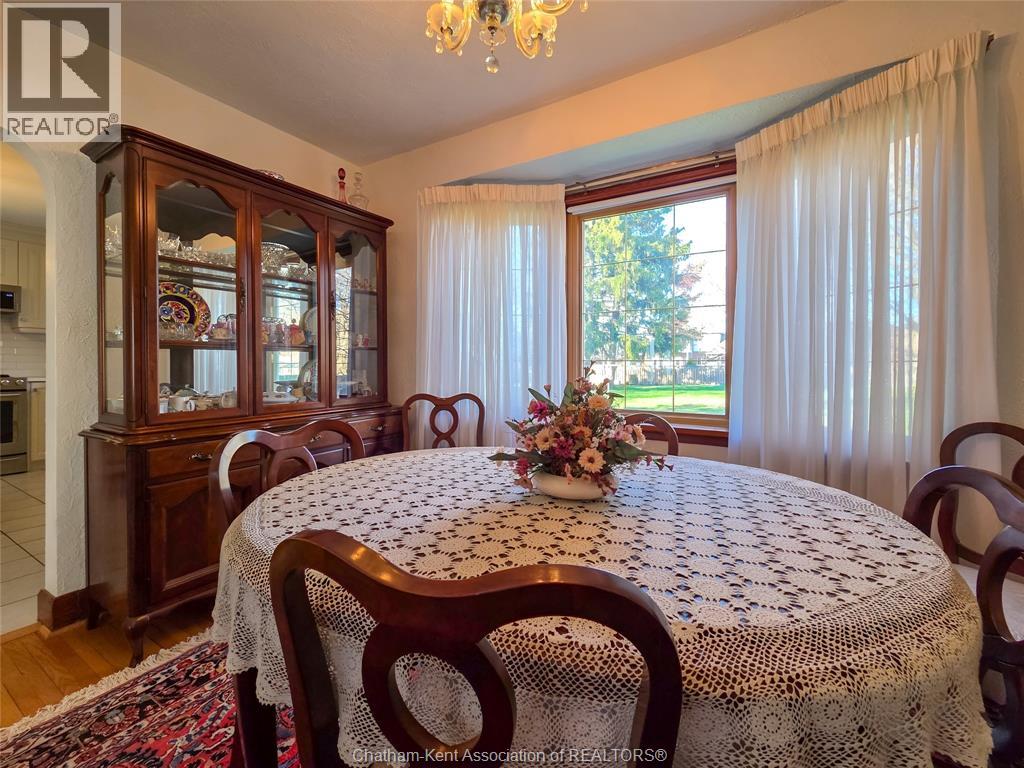 465 Victoria Avenue Property Photo 25
