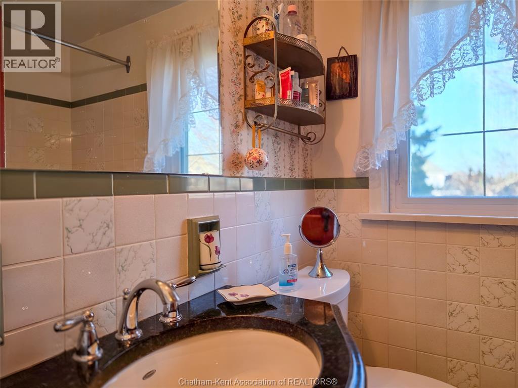465 Victoria Avenue Property Photo 40