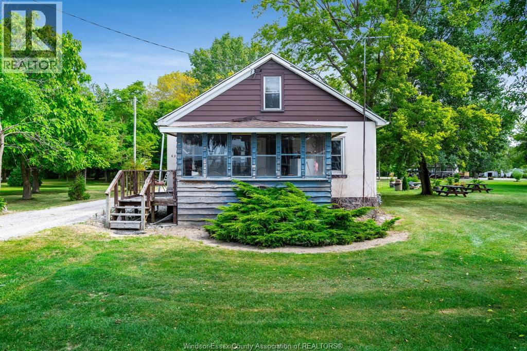 633 Point Pelee Drive Property Photo 1