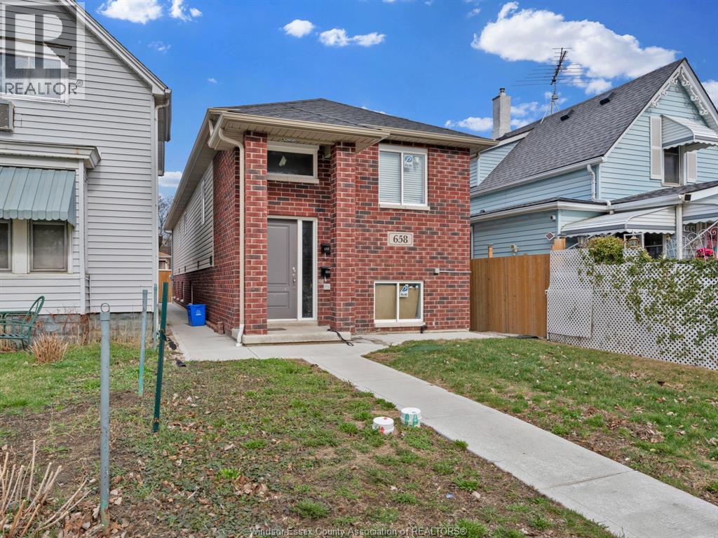 658 Caron Property Photo 1