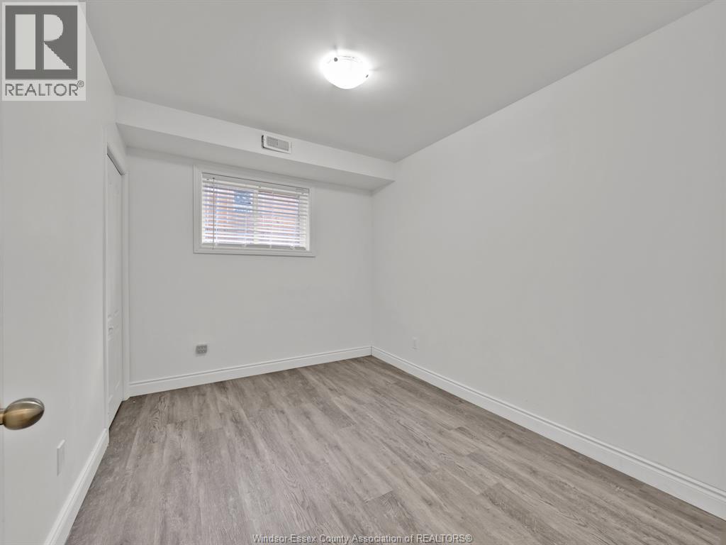 658 Caron Property Photo 11