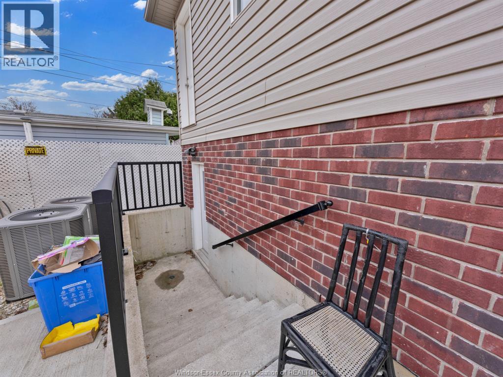 658 Caron Property Photo 31