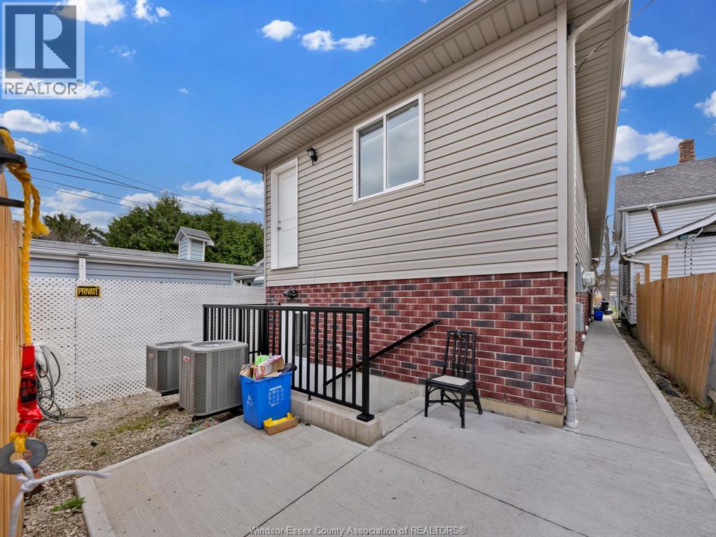 658 Caron Property Photo 33