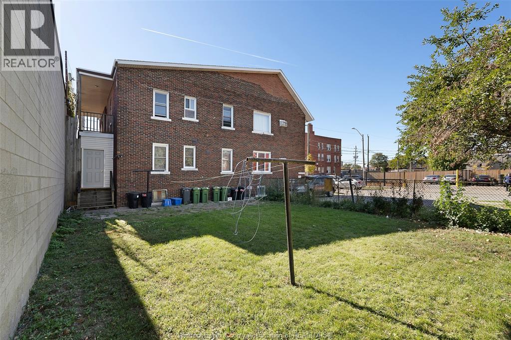 538 Louis Avenue Property Photo 4