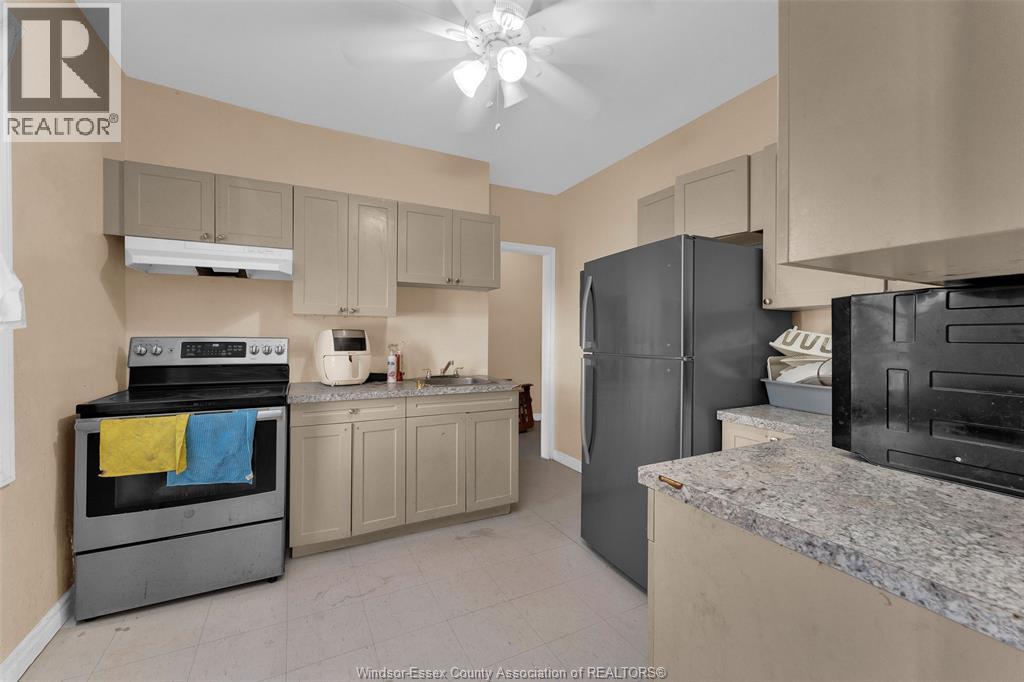 538 Louis Avenue Property Photo 10