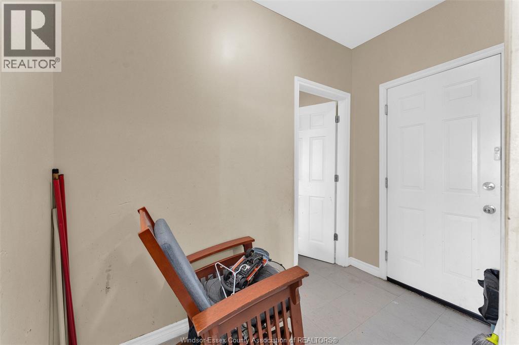 538 Louis Avenue Property Photo 11