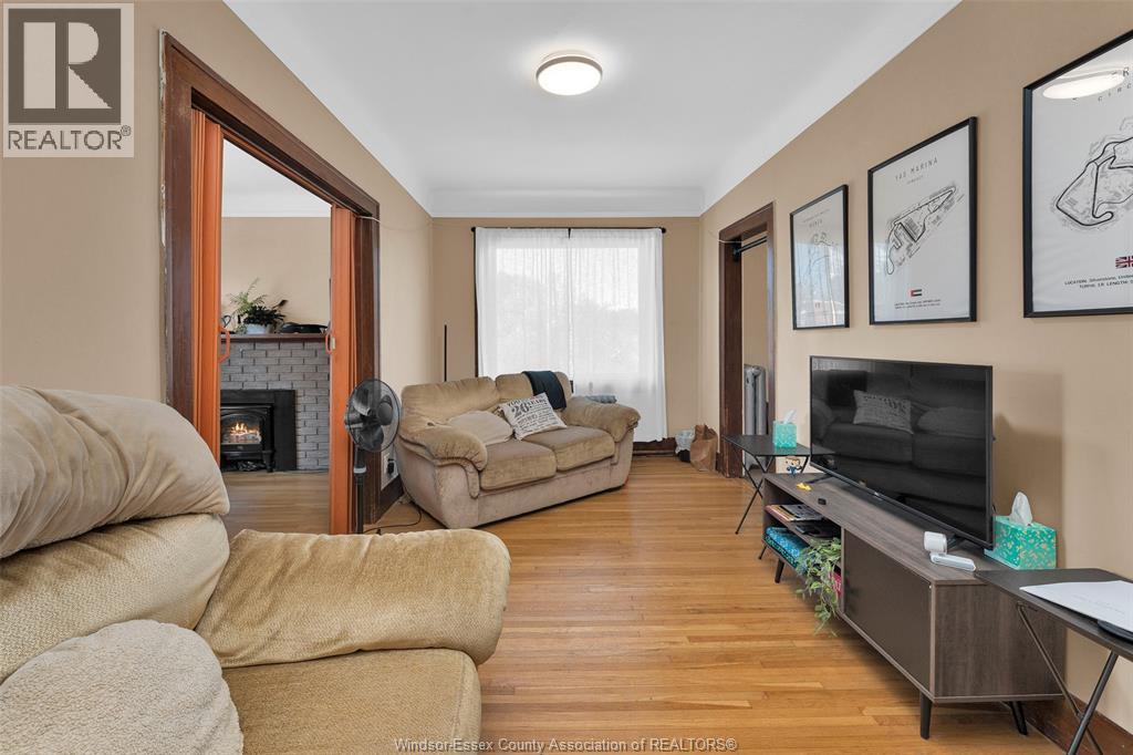 538 Louis Avenue Property Photo 18