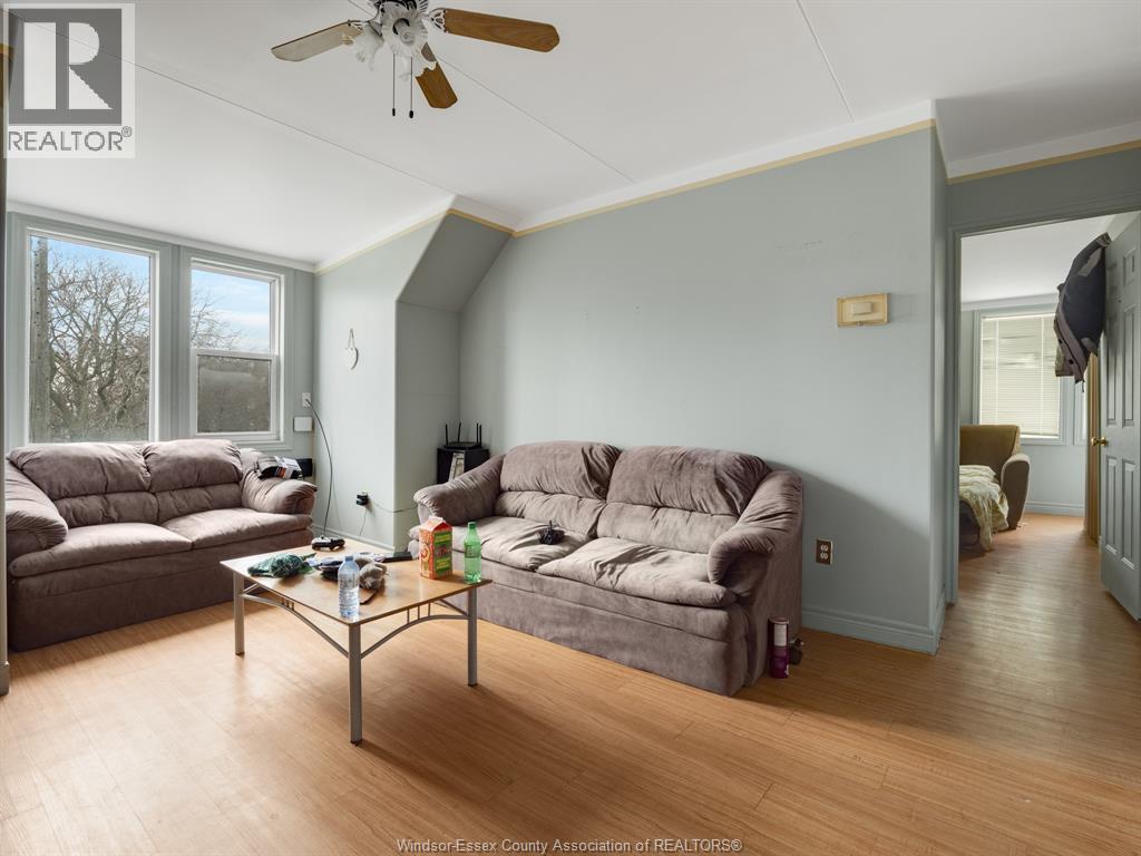 401 Parent Property Photo 28