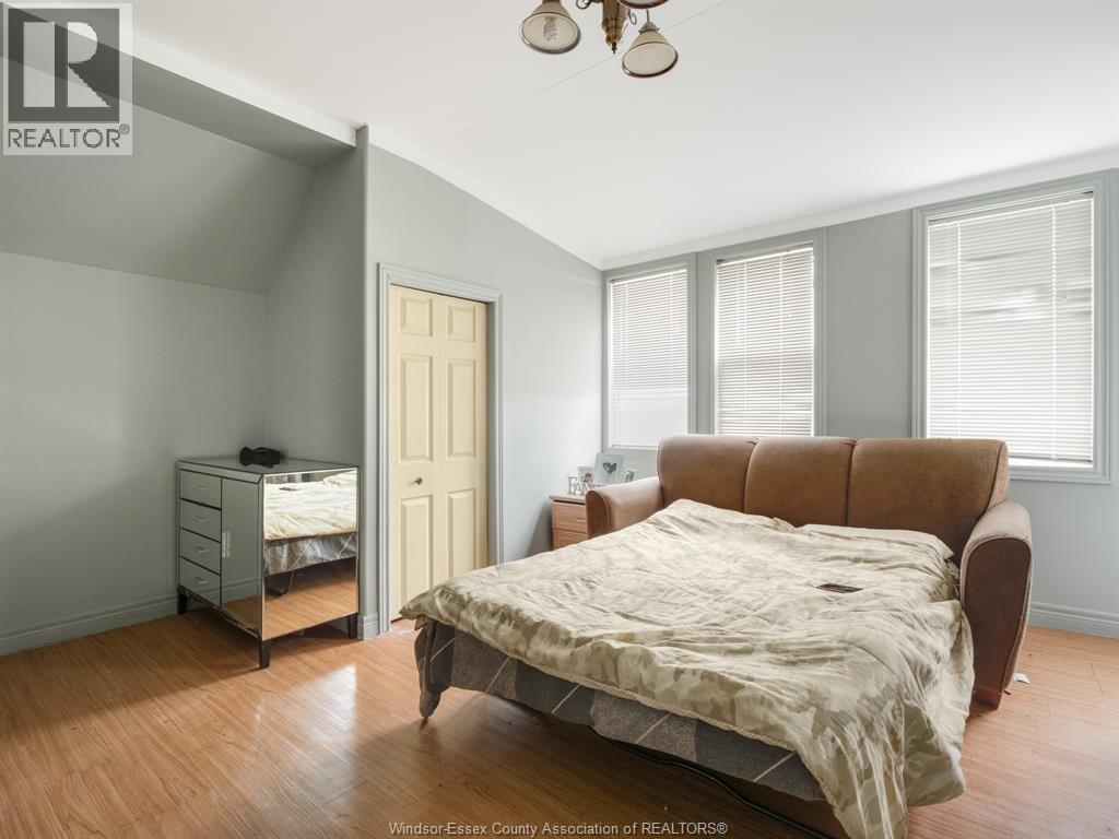 401 Parent Property Photo 32