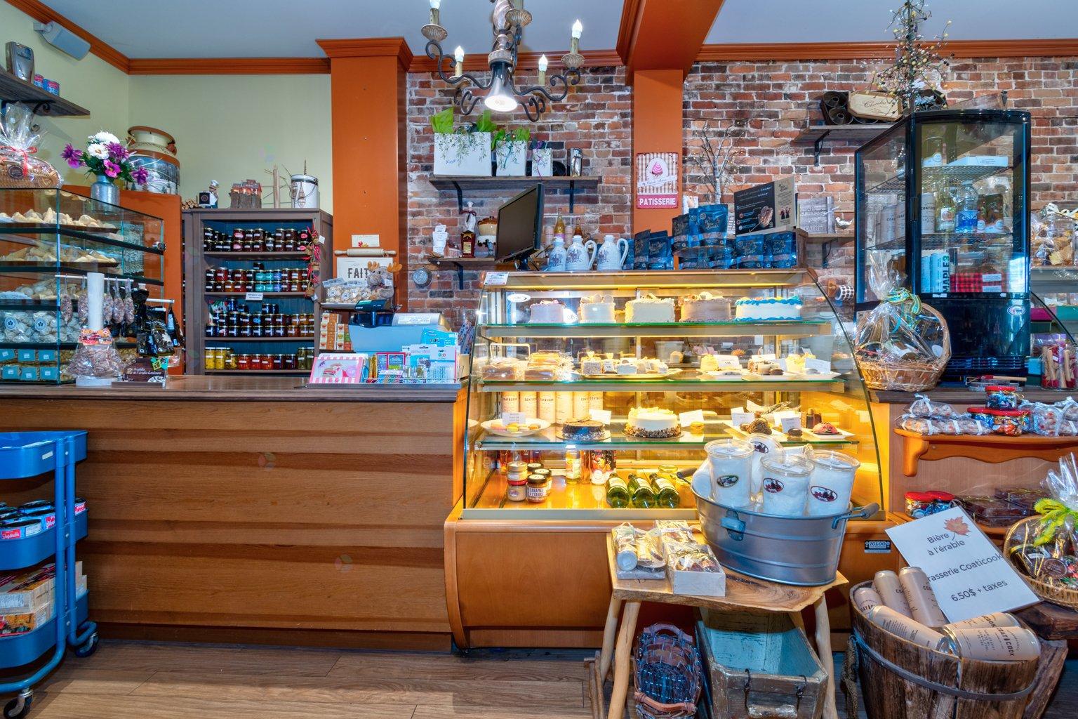 1849 Rue Des Cascades O. Property Photo 13