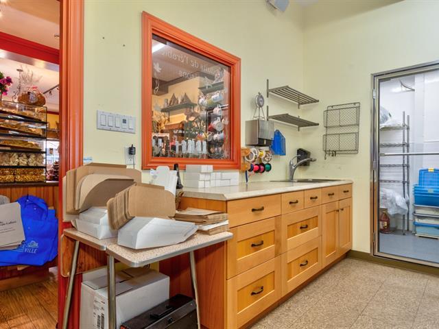 1849 Rue Des Cascades O. Property Photo 15