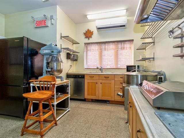 1849 Rue Des Cascades O. Property Photo 18