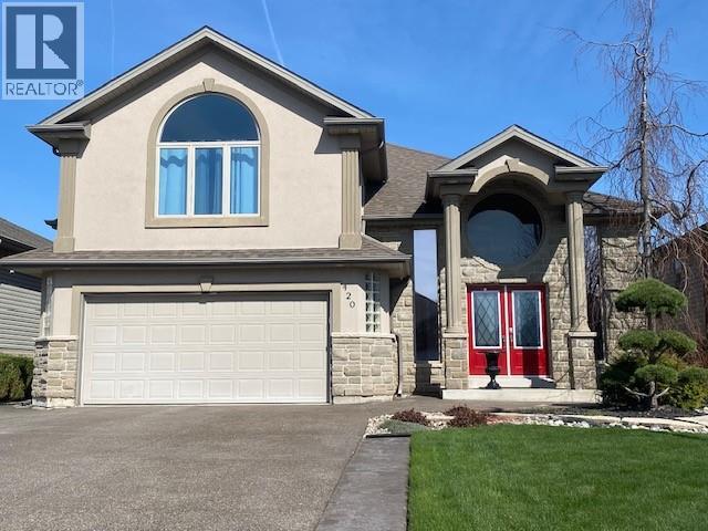 420 Hadfield Crescent Property Photo 1