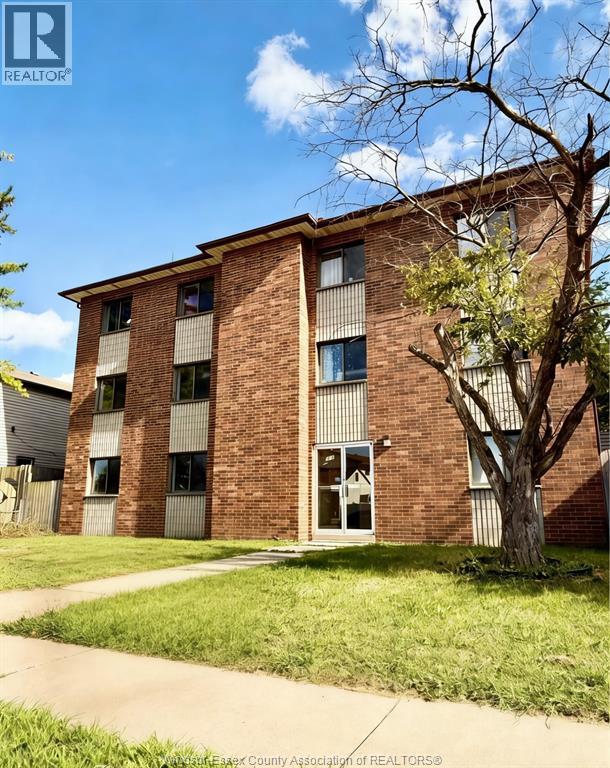1547 PELLETIER Unit# 4 Property Photo 1