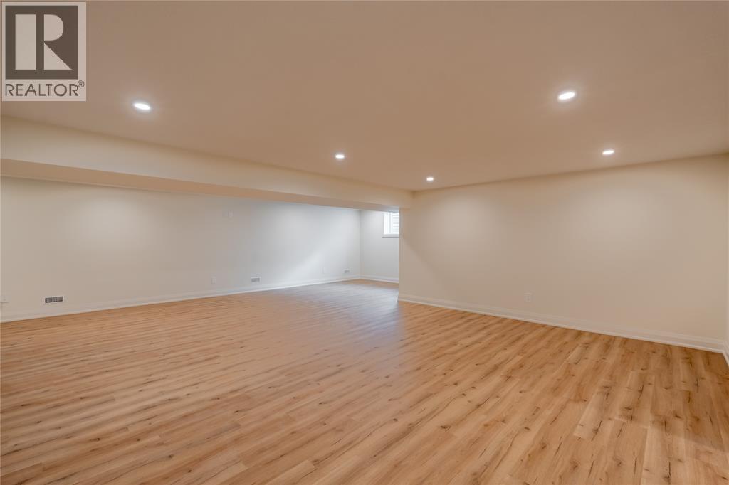 103 Sutherland Drive Property Photo 32