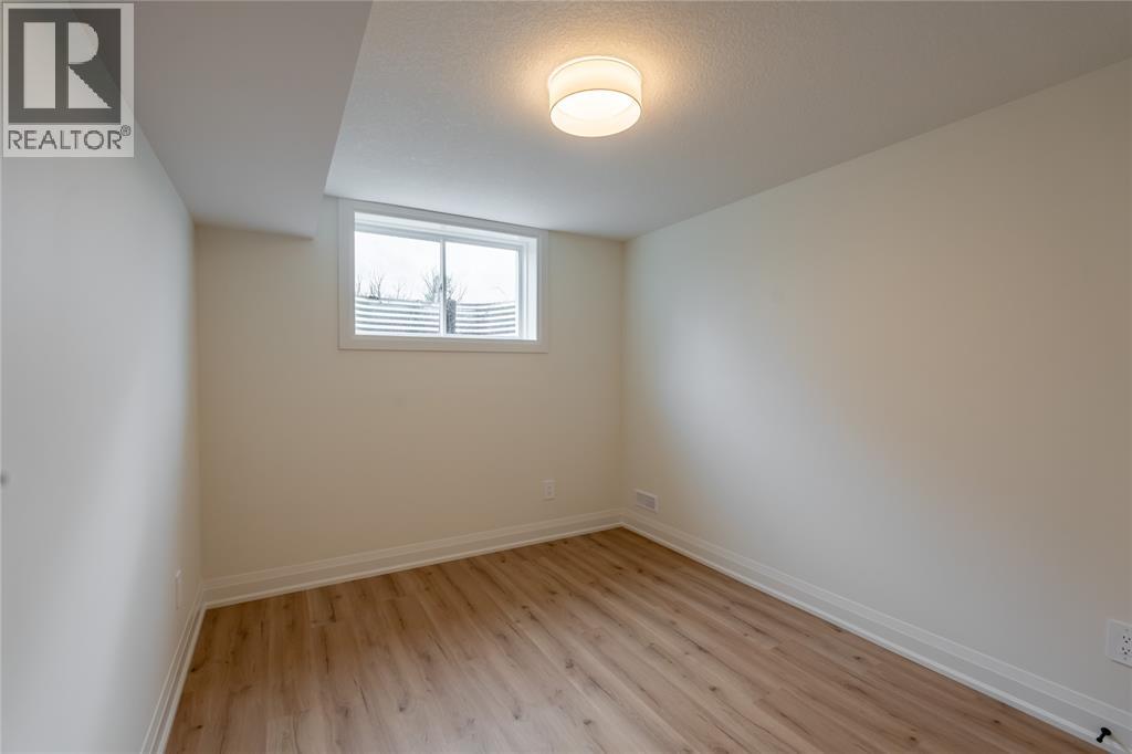 103 Sutherland Drive Property Photo 33