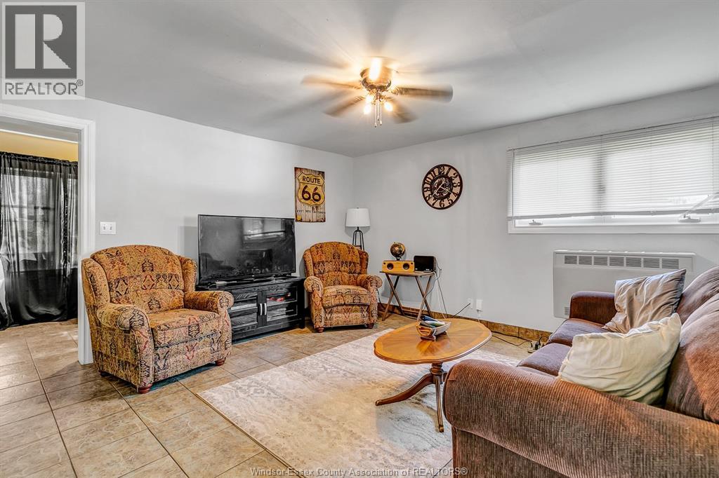 3376 Byng Property Photo 5