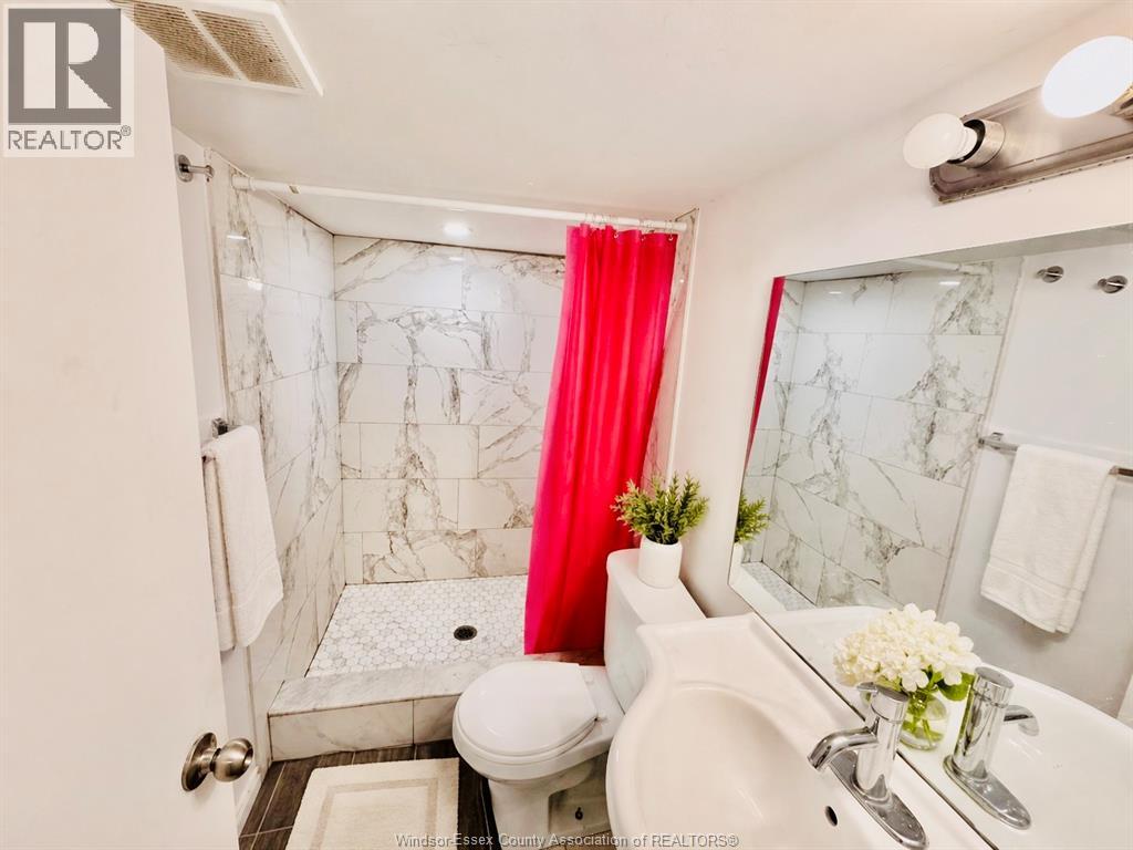 1127 Josephine Avenue Property Photo 24