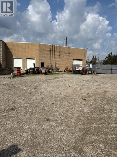 2488 Mcdougall Property Photo 4