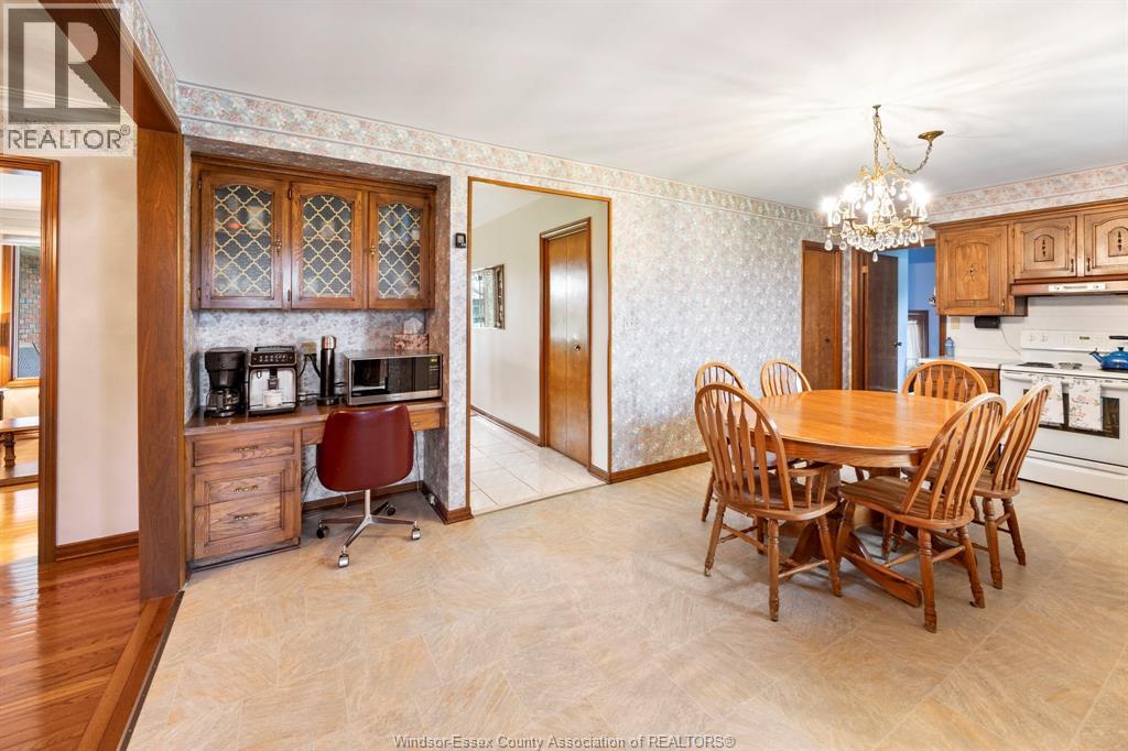 1565 Roxborough Property Photo 7